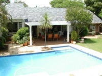 Liongate Bed and Breakfast 2*