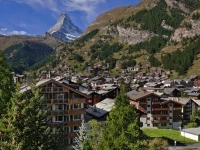 Holiday Zermatt Hotel  3*