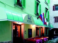 Val Hostel 2*