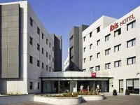 Ibis Girona  2*