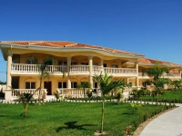 La Ensenada Beach Resort and Convention Center 3*