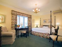The Oxford House 3*