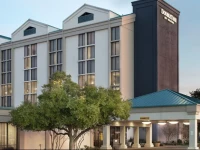 DoubleTree by Hilton DFW Airport North 3*