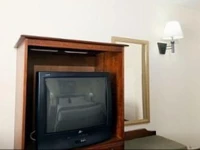 Holiday Inn Express Hotel & Suites Meridian 3*