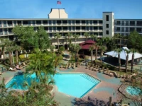 Quality Suites The Royale Parc Suites 3*