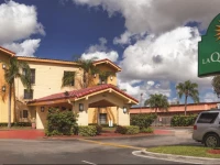 La Quinta Inn Miami Airport North 2*
