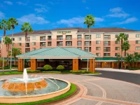 Courtyard Orlando Lake Buena Vista in the Marriott Village 3*