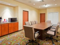 Holiday Inn Express Hotel & Suites Enterprise 2*