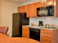 Candlewood Suites Kansas City Airport 1*