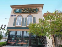 Quality Inn & Suites Anaheim Resort 2*