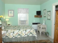 Secret Garden Inn & Cottages