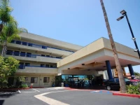 Comfort Inn & Suites LAX Airport 3*