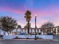 BEST WESTERN PLUS Executive Suites 3*