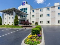 Motel 6 Bristol 1*