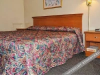 Econo Lodge Near Chippenham Hospital 2*