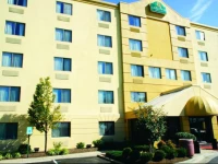 La Quinta Inn & Suites Baltimore BWI Airport 2*