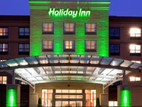Holiday Inn Madison at The American Center 3*