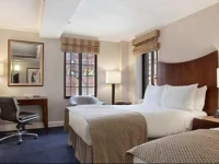 Hilton Manhattan East 3*