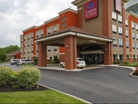 Comfort Suites East Broad at 270 2*