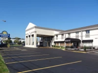 Days Inn And Suites Columbus East Airport 2*