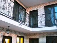 Raiskii Dvorik guest house