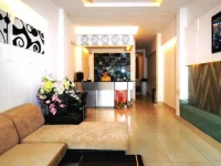 The White 2 Hotel 3*