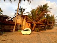 Lucky Royal Beach Guest House and Restaurant 2*