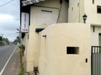 Sea Side Inn Hikkaduwa 2*