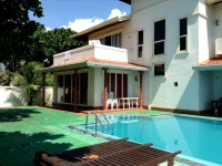 Aarons Beach Villa 2*