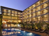Holiday Inn Express Bali Raya Kuta 3*