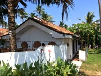 Roskvin Cafe & Surfers Inn 1*