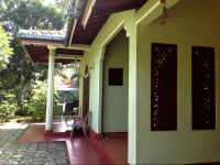 Madushanki Family Rooms 2*