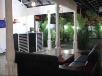Tharusha Holiday Inn & Restaurant 2*