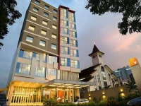 V Hotel Jakarta 2*