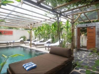 Scallywags Smugglers