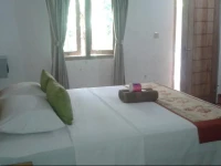 Putri Home Stay Gili Meno