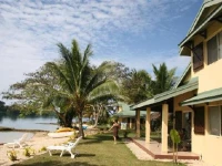 Poppys On The Lagoon 4*