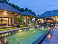 Villa Mahkota 4*