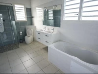 Paradise Bay Hotel  1*