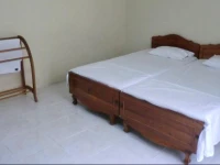 Zee n Zee Lavinia Rest