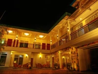 Travellers Nest Hotel