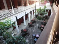 Royal Bar & Hotel 4*