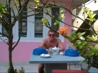 Villa 49 hotel beds Hikkaduwa