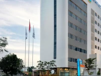 Blue Sky Hotel Petamburan 3*