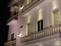 De Whitte Hotel & Coffee Shop 2*