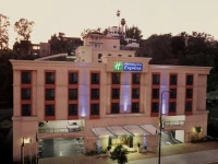 Holiday Inn Express Hollywood 2*