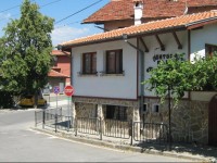 Flora Gori Guest House