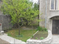 Alazani Travel Guest House 3*