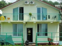 Tiniko Guest House 3*