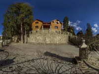 Shveytsarskiy Dvir 3*